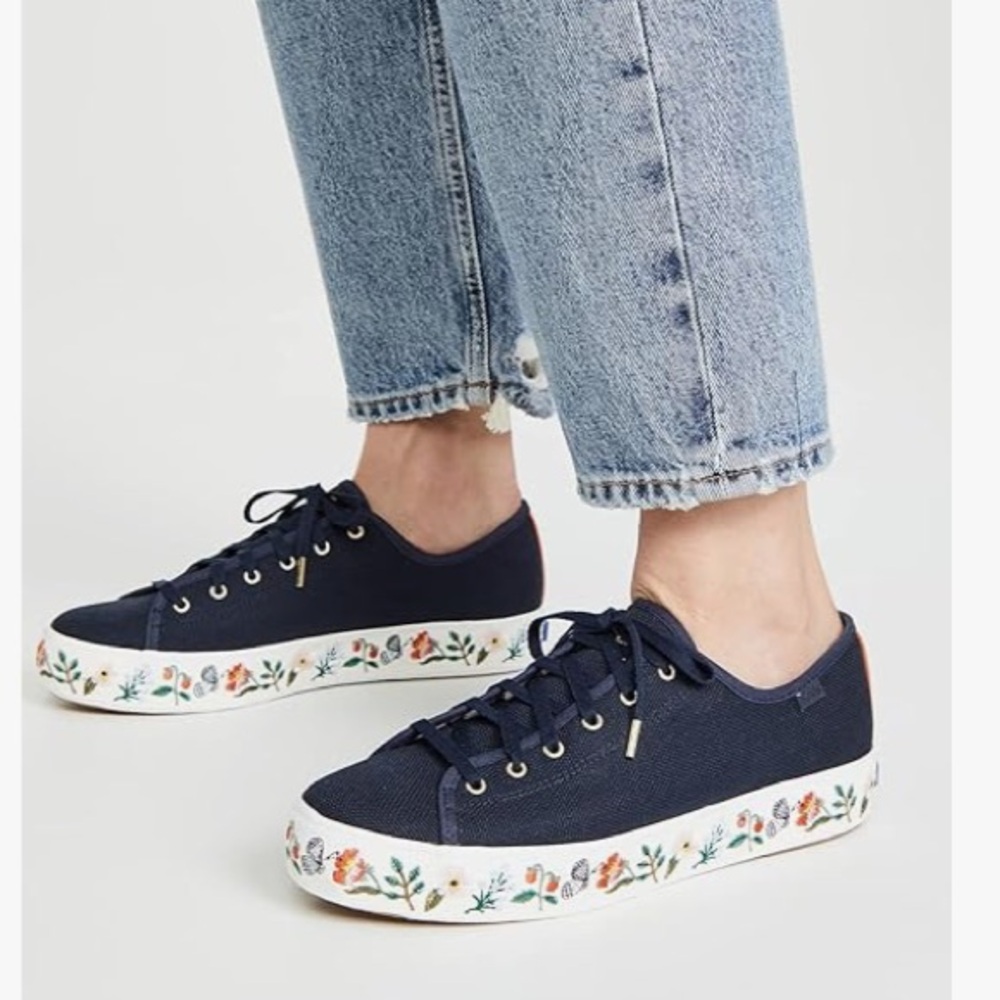 Ked’s X Rifle Paper Co Triple Kick Strawberry Fields Navy Lace Up Sneakers - Picture 6 of 13